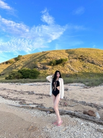 在这片海里湿身了