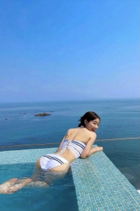 抽象派艺术印花比基尼写真