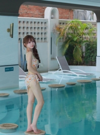 碎花比基尼，甜美与性感的完美融合！